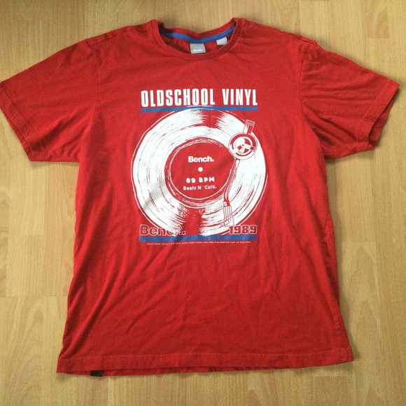 Bench T-Shirt Old School Vinyl Graphic XL Red Records - Picture 1 of 13